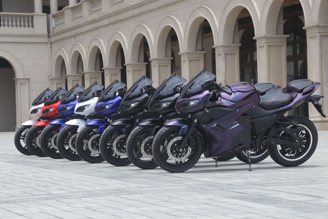 2020 Fashion Top Sales M8 Dpx 72V 3000~5000W Cool Electric Motorcycle