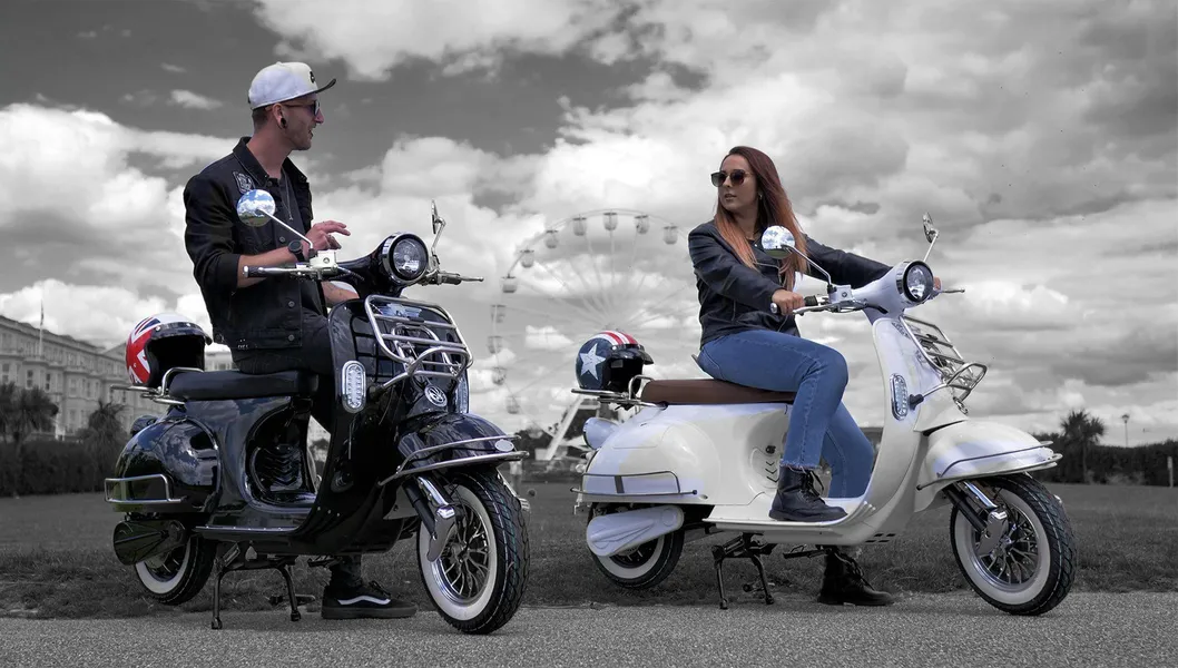 EEC EV2000 L1e 2000W Electric Scooter with LG/Greenway/Sams Lithium Battery